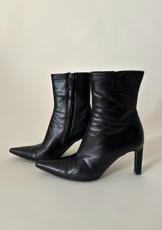 CHANEL Boots