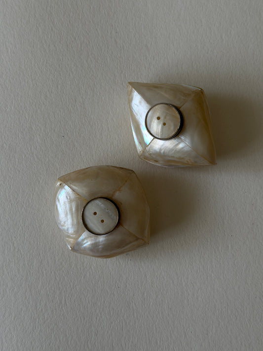 Mother-of-Pearl Salt Pepper Shakers